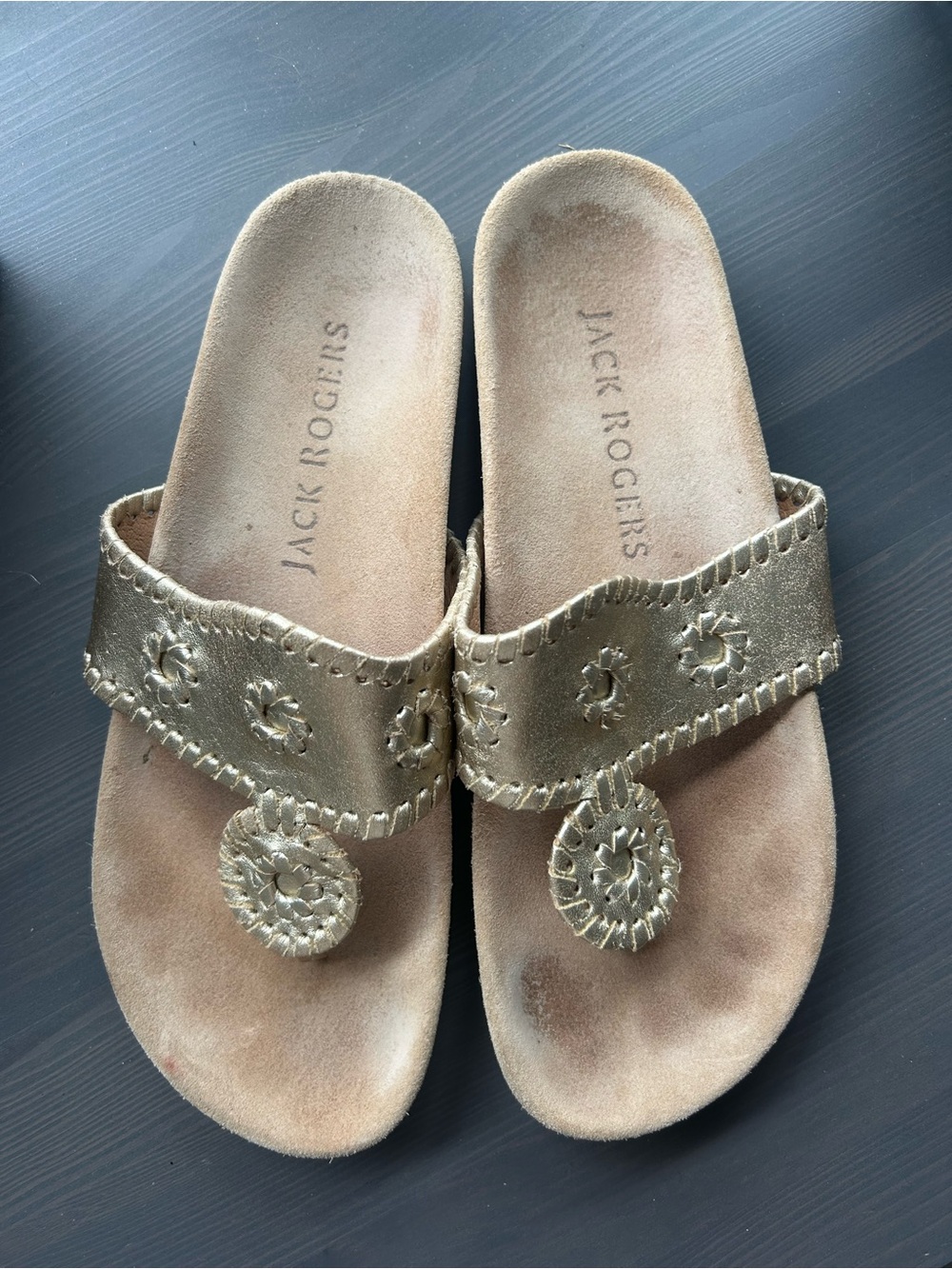 Jack Rogers Metallic Gold “Comfort Jacks” EUC size 8